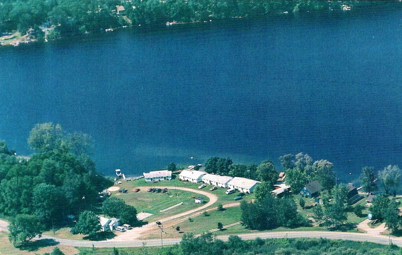 Loves Resort (Northern Glory Landing) - Vintage Postcard